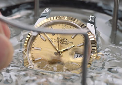 黑龙江劳力士售后官方维修中心-进水进灰