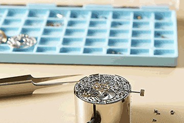 在黑龙江劳力士手表官售后保养多少钱